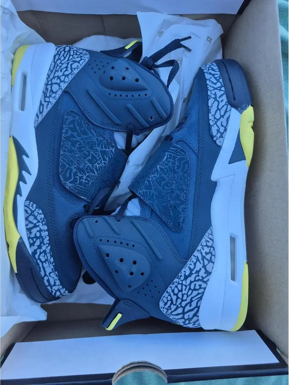 Nike Air Jordan Son Of Mars GS Shoe Armory Navy/White SZ 6Y